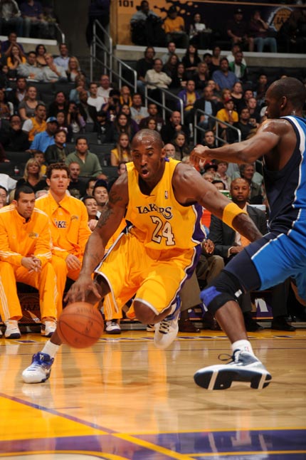 nba湖人獨行俠視頻直播_nba直播今天湖人和獨行俠_湖人獨行俠直播